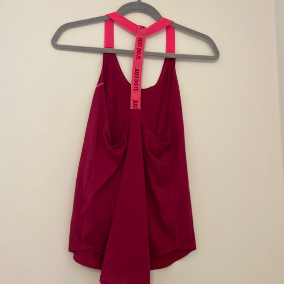 Nike Workout Top - Picture 2 of 2